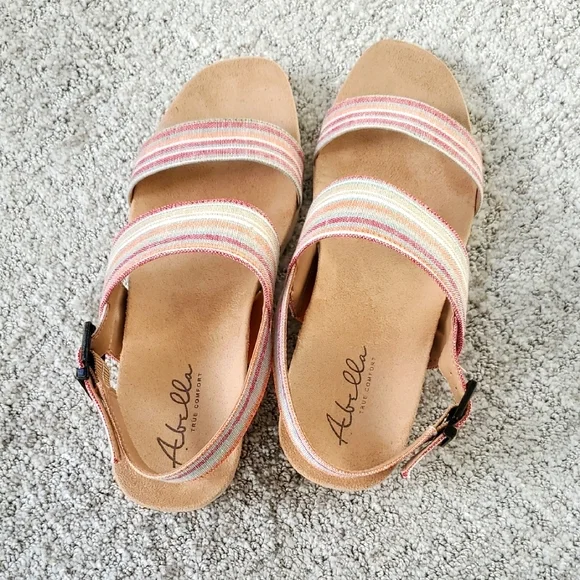 Abella Women's Multicolor Striped Wedge Sandals. Sz 8.5 - Picture 2 of 5